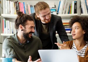 SOCIAL MEDIA NO TRADUCE REDES SOCIALES