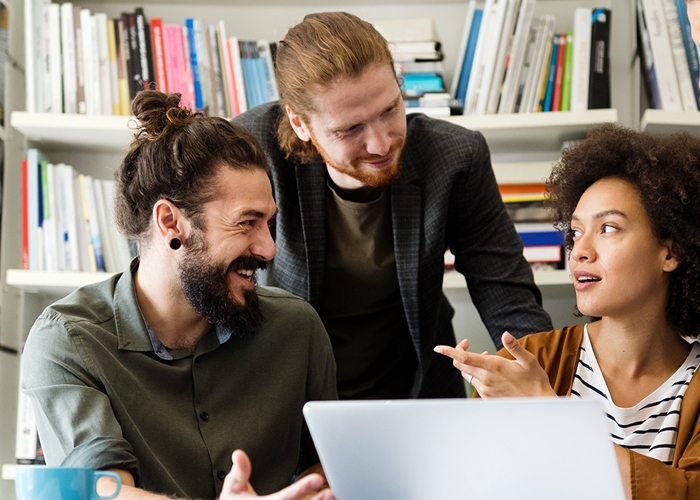 SOCIAL MEDIA NO TRADUCE REDES SOCIALES